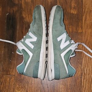 New Balance Men's Green Suede Lifestyle Sneakers